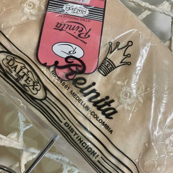 Nude/Beige half-slip NWT -Sizes M, L & XL - Picture 5 of 6